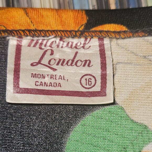Michael London of Montreal Vintage 1970's Large Floral Top - Picture 2 of 5